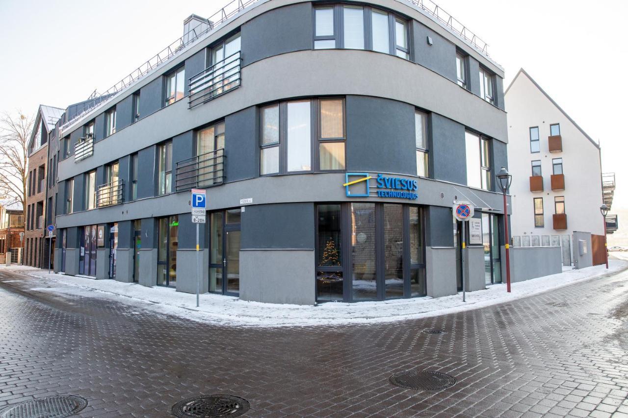 Luxurious Blue&Yellow Apartment In Kaunas Center Ngoại thất bức ảnh